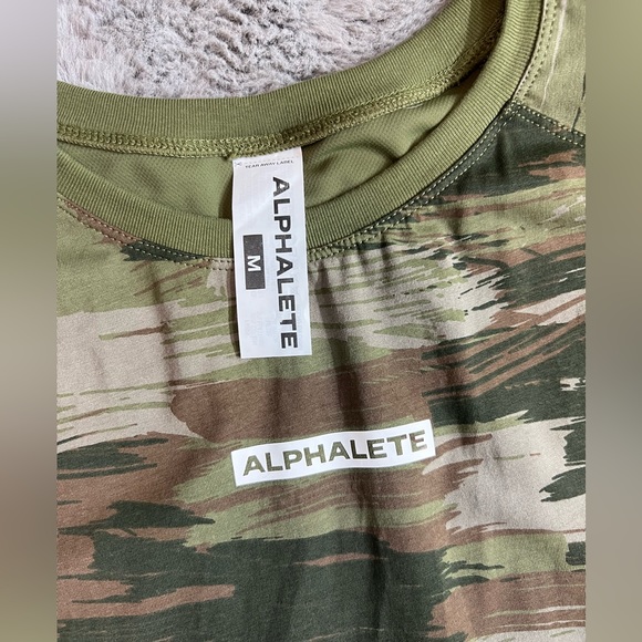 Alphalete Camo Velocity Short Sleeve T-Shirt - Picture 3 of 13